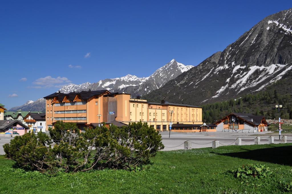 Grand Hotel Miramonti Passo del Tonale Εξωτερικό φωτογραφία